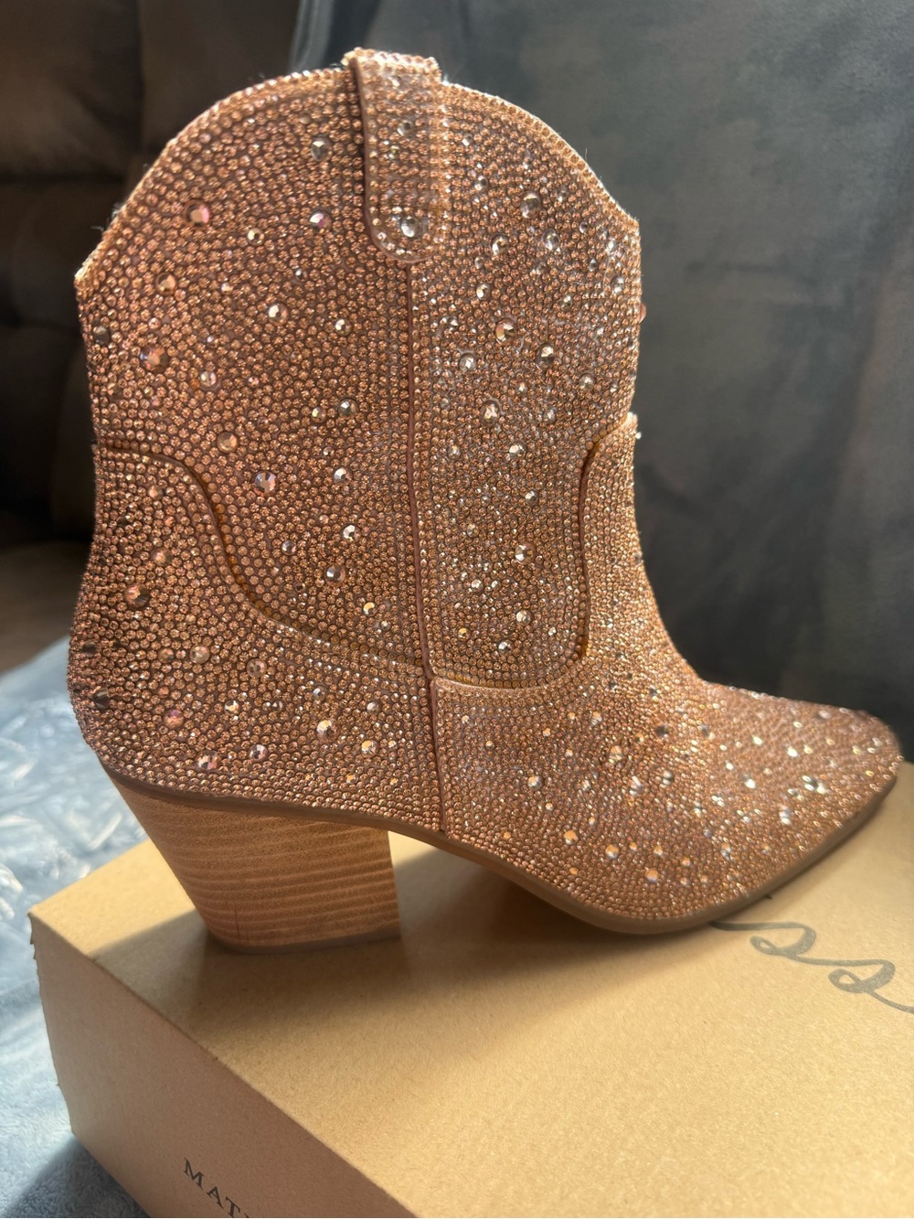 Matisse Rose Gold Rhinestone Boots 10 NEW in box